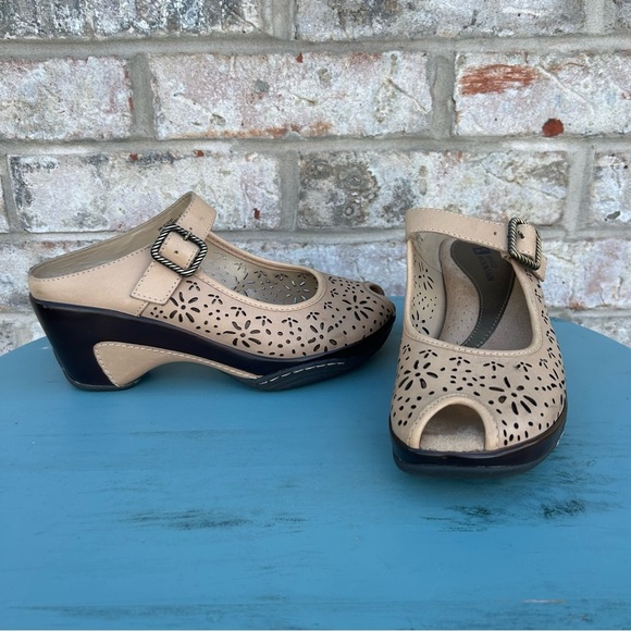 White Mountain Tan Peep-Toe Mules - Picture 1 of 9